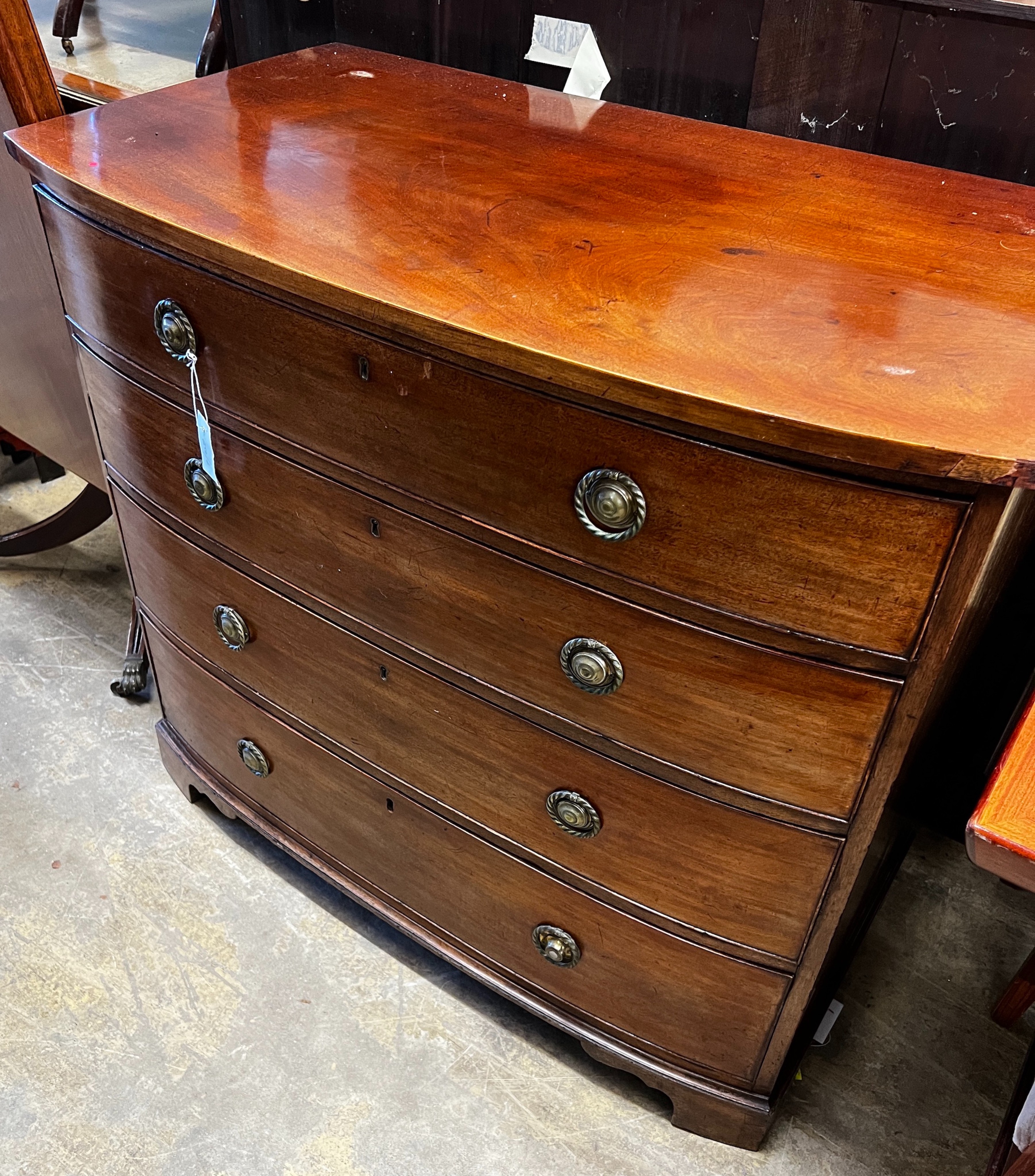 A Regency mahogany bowfront chest, width 102cm, depth 57cm, height 94cm